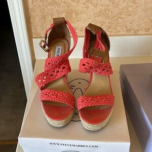 Wedge sandals- coral in color